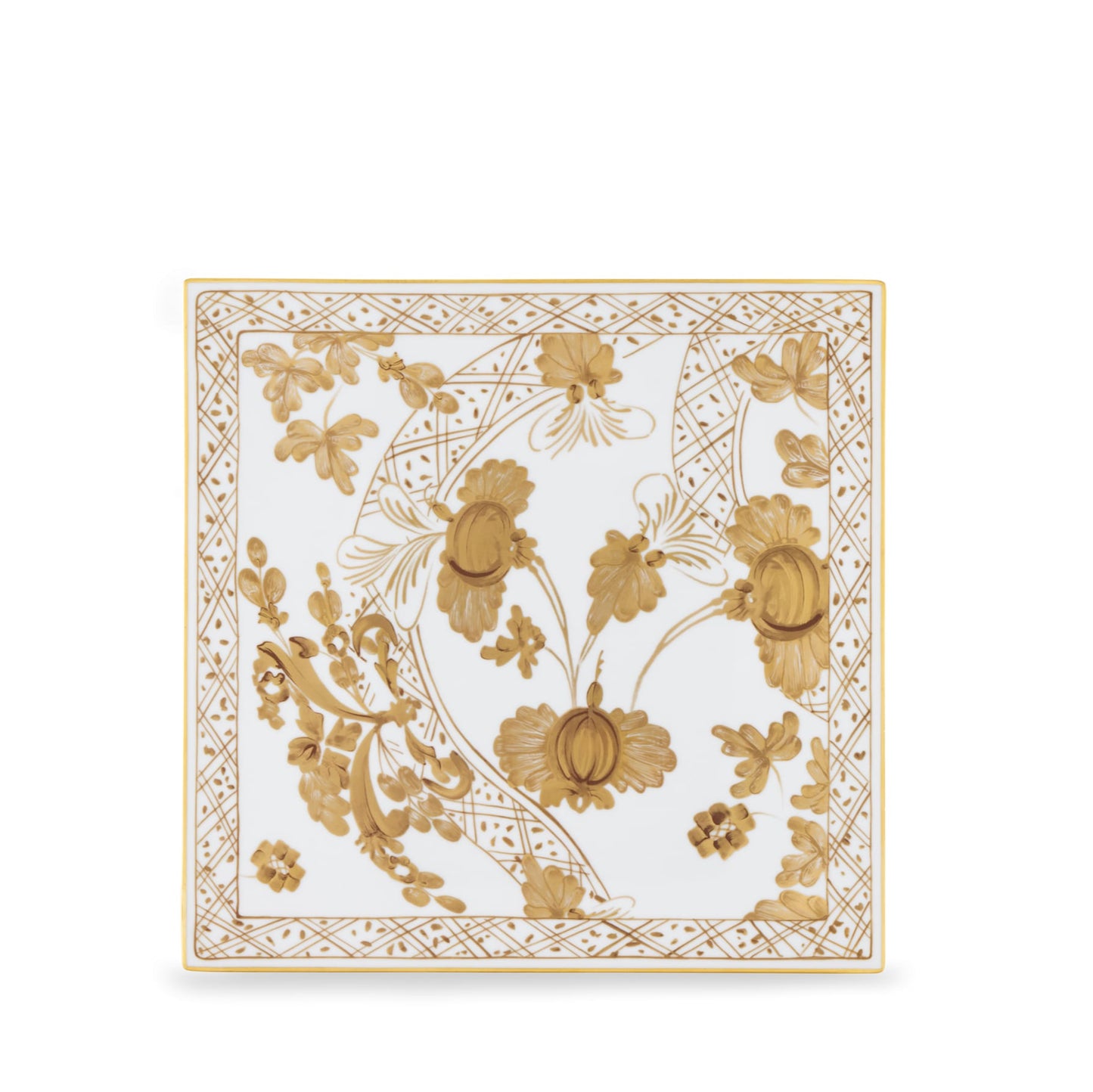 Two square porcelain placemats with a white and gold Aurum pattern from the Oriente Italiano Collection.