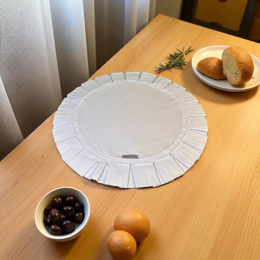 White Round Ruffle Placemat