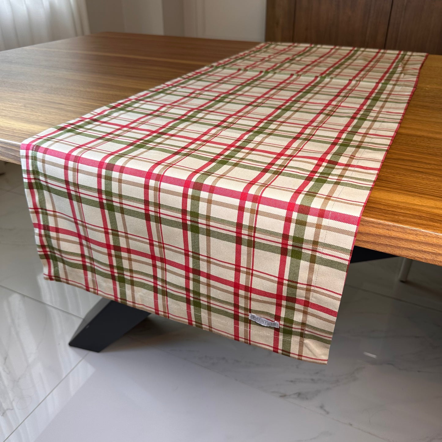 Red/Green Beige Plaid Table Runner